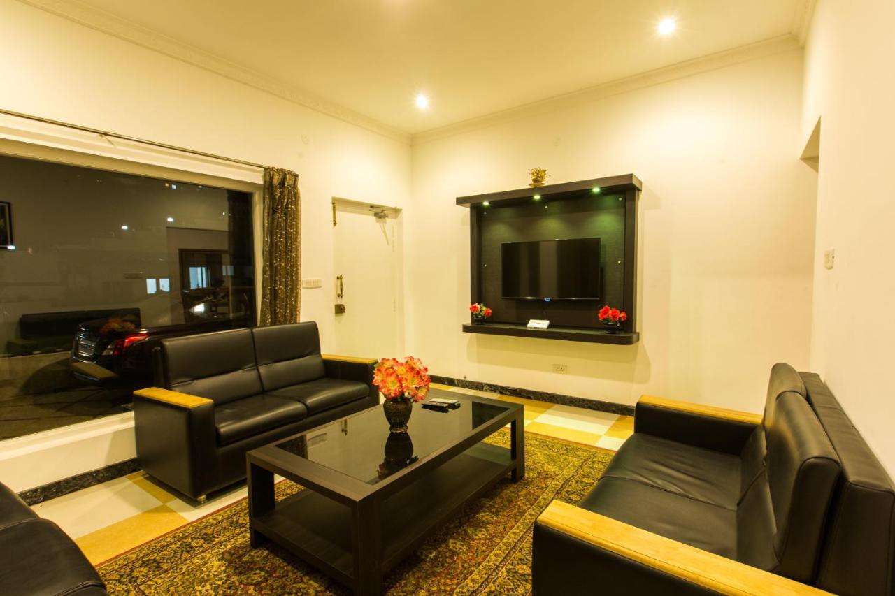 Atrium Grande Hotel อูตี ภายนอก รูปภาพ
